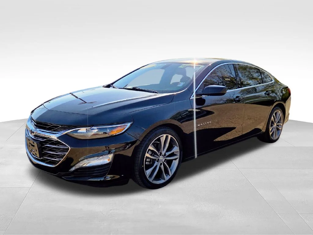 Used 2021 Black Chevrolet LT image 3