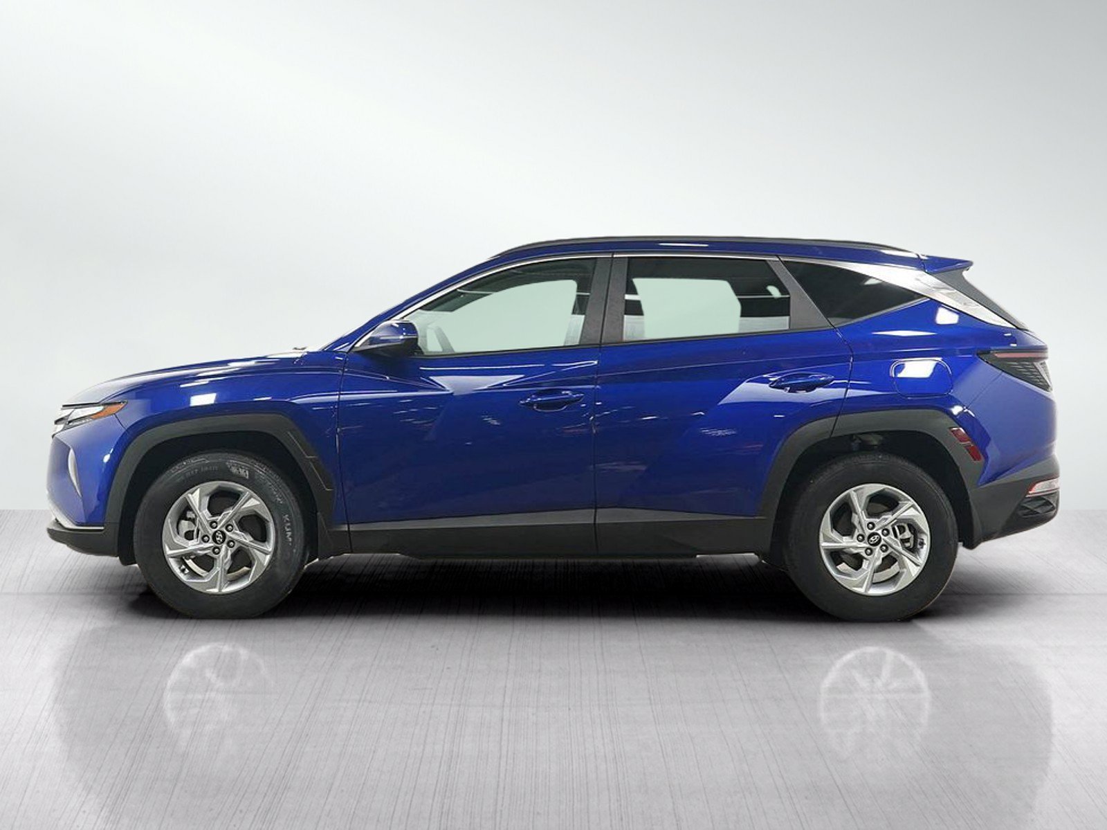 Used 2023 Hyundai Tucson SEL with VIN 5NMJBCAE4PH279327 for sale in Minneapolis, Minnesota