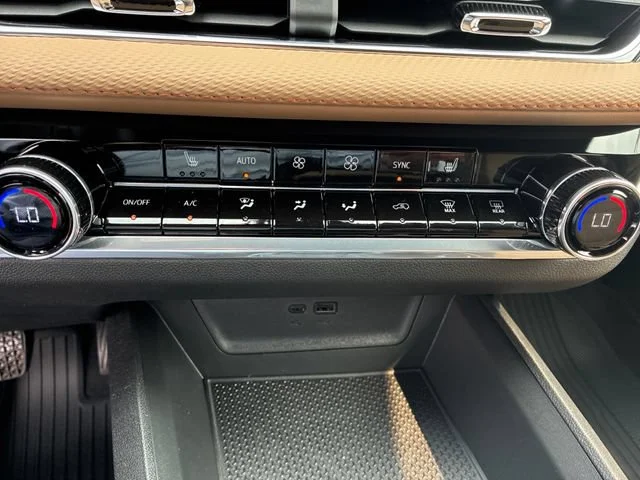 New 2027 Mosaic Black Metallic Chevrolet ACTIV image 22