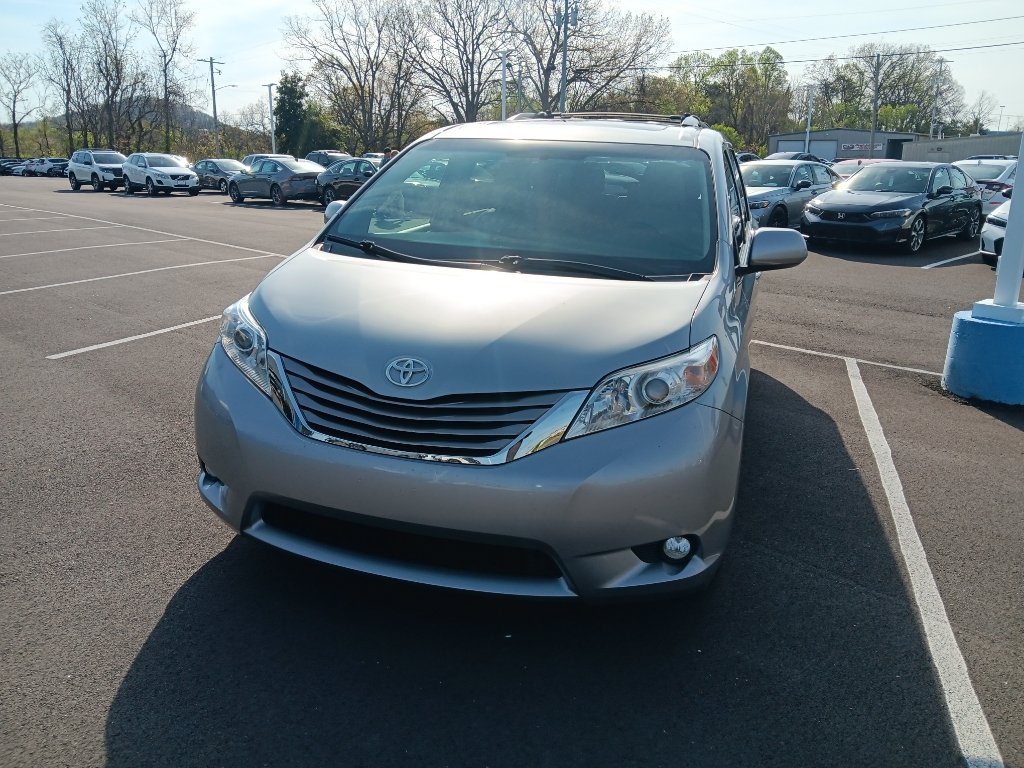 2015 Toyota Sienna XLE
