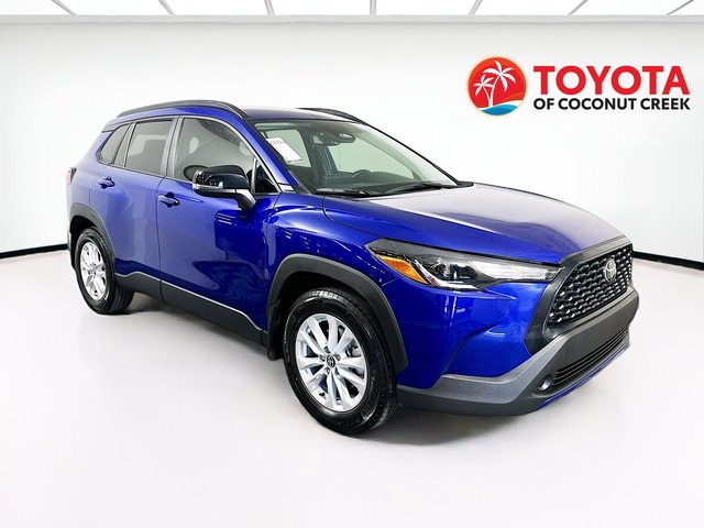 2025 Toyota Corolla media 1