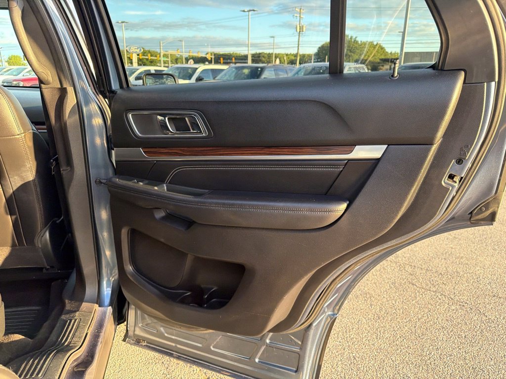 Used 2018 Blue Metallic Ford Limited image 21