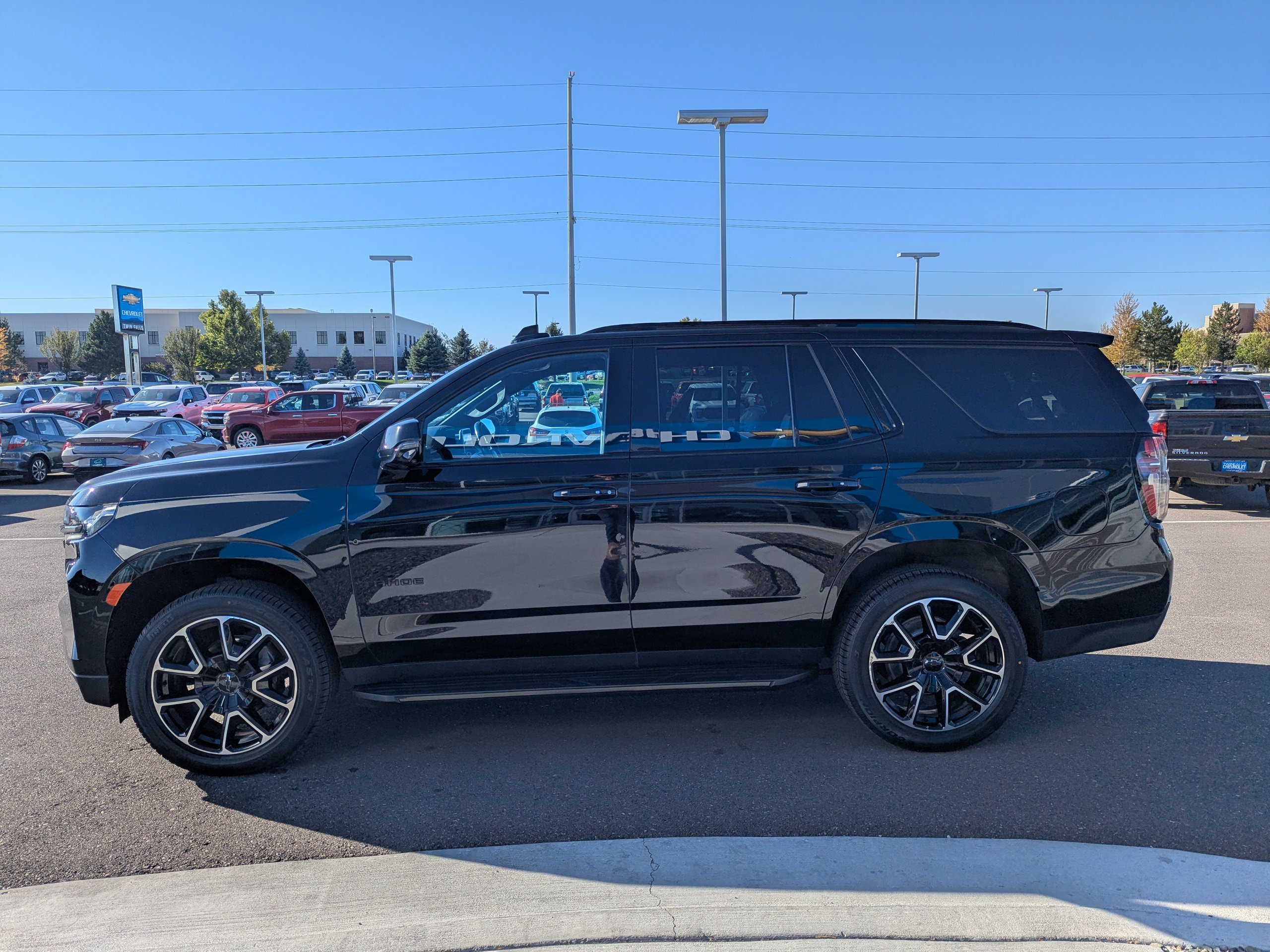 2021 Chevrolet Tahoe RST - Photo 8
