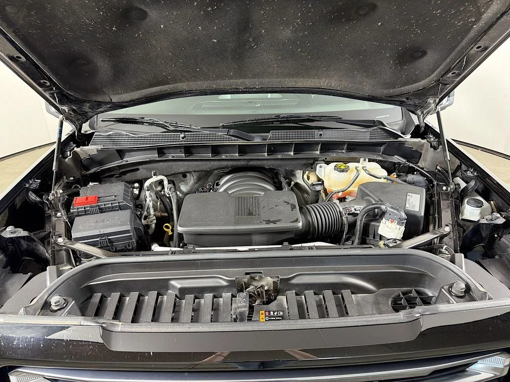 Used 2021 Black GMC AT4 image 28