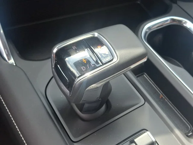 New 2026 Glacier White Tricoat GMC Denali Ultimate image 14