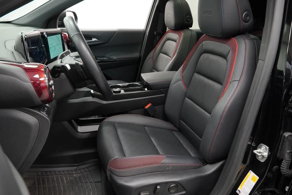 Certified Used 2025 Mosaic Black Metallic Chevrolet RS image 8