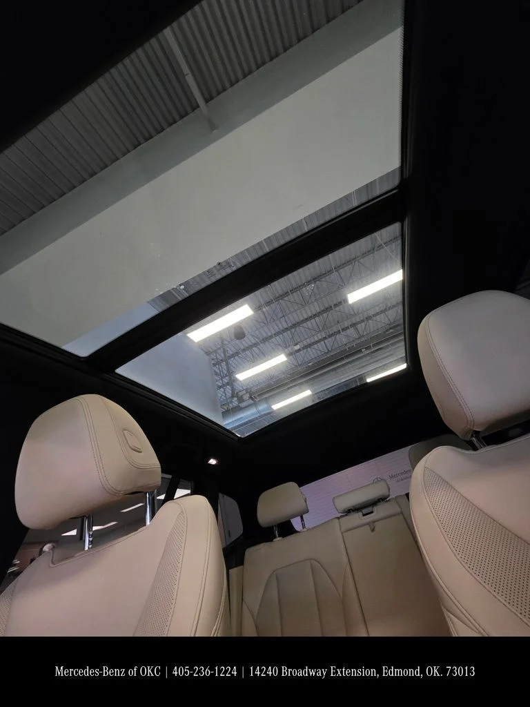 Used 2023 White BMW xDrive30i image 16