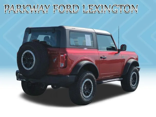 Used 2022 Red Ford Base image 5