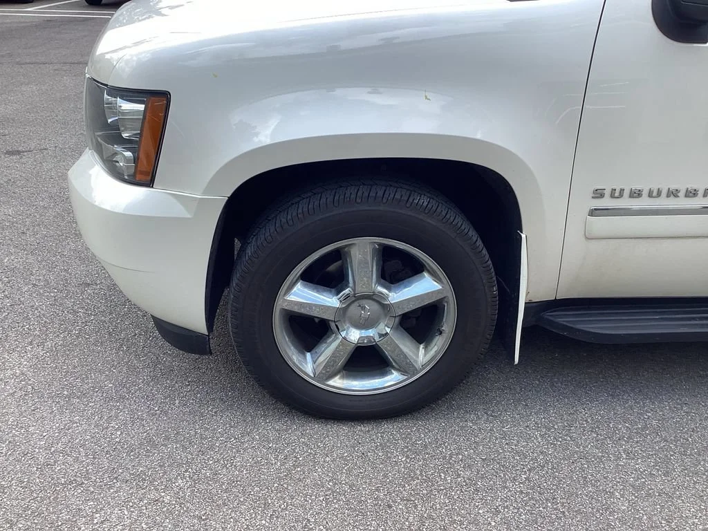 Used 2012 WHITE DIAMOND TRICOAT Chevrolet LTZ image 24