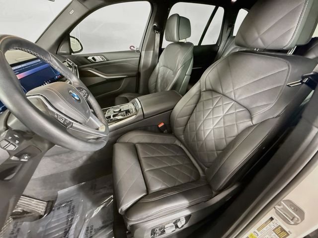 Used 2024 White Metallic BMW xDrive40i image 21
