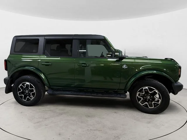 Used 2024 Green Metallic Ford Outer Banks image 4