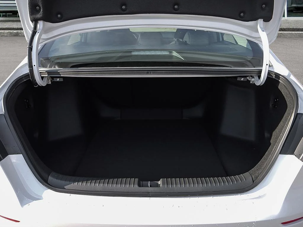 New 2026 Platinum White Pearl Honda SE image 7