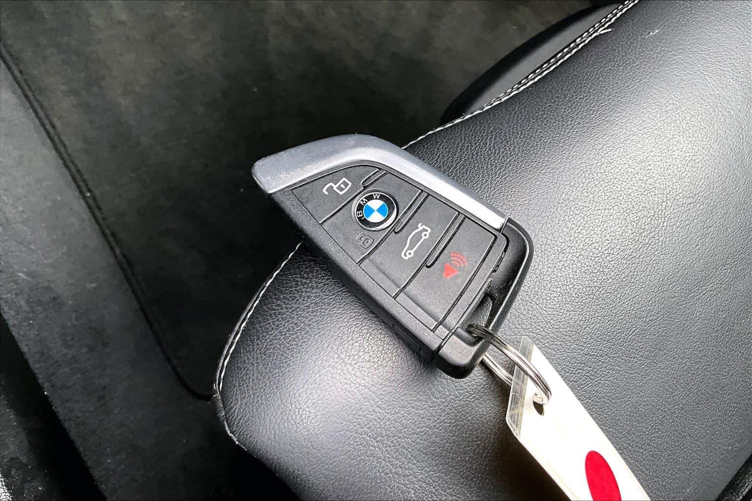 Used 2020 Dark Graphite Metallic BMW Competition image 12