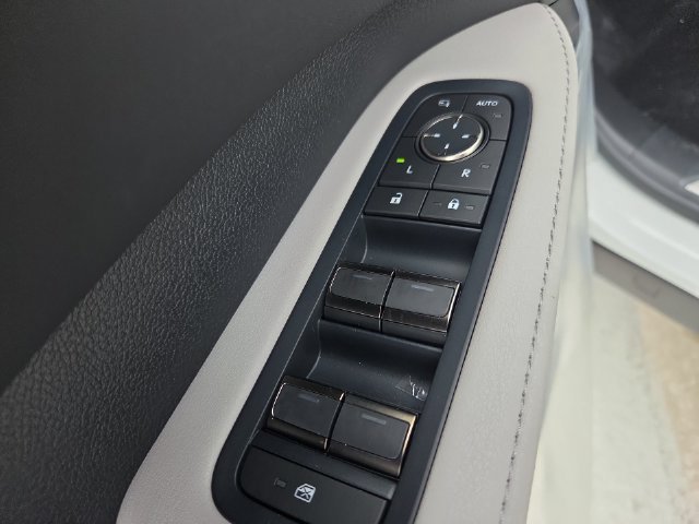 New 2026 Eminent White Pearl Lexus PREMIUM image 13