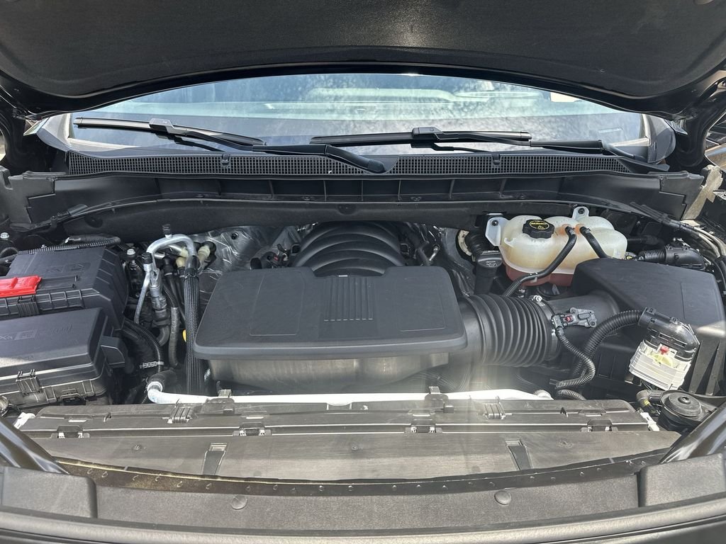 Used 2025 Black Chevrolet Z71 image 34