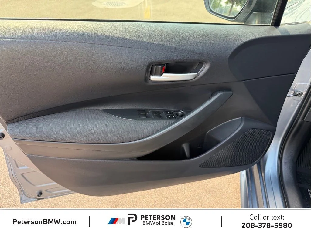 Used 2021  Toyota LE image 12
