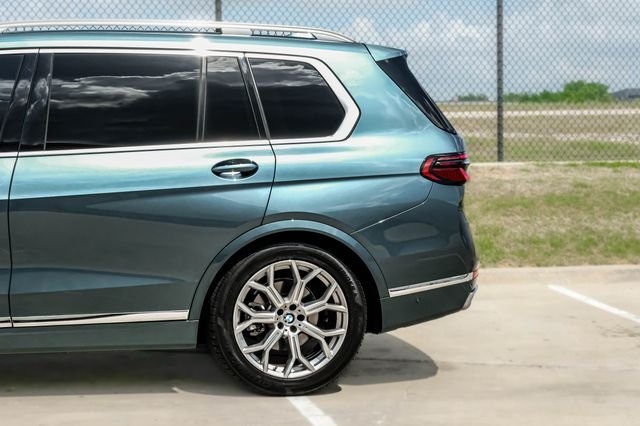 Used 2023 Blue BMW xDrive40i image 14