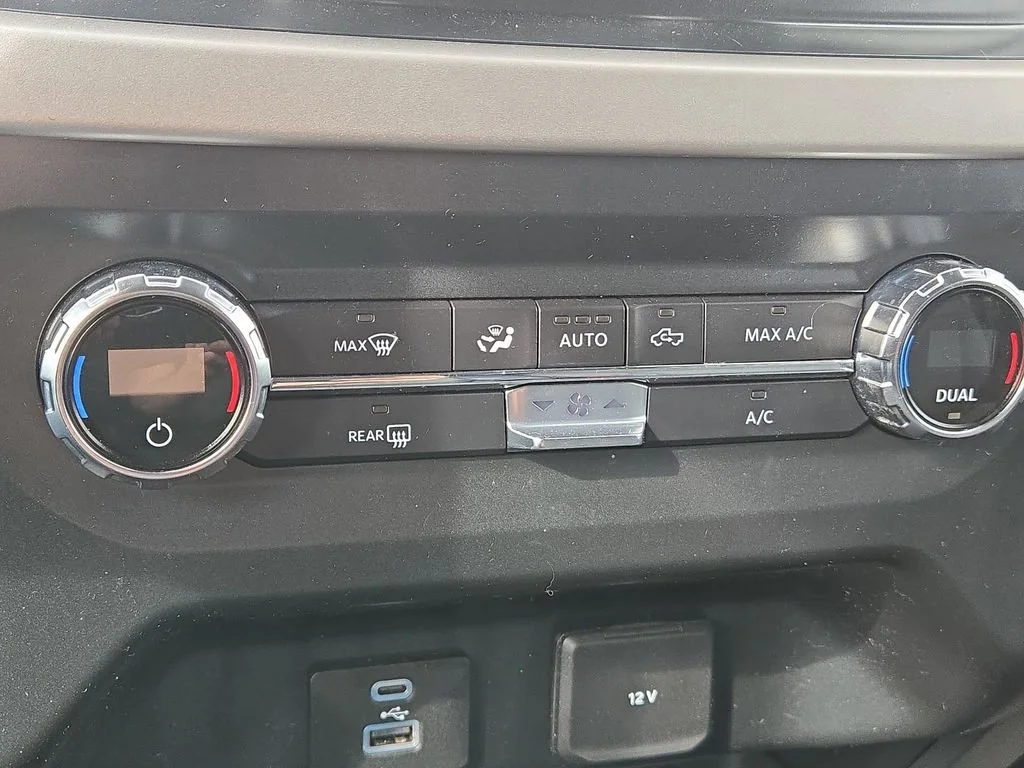 Used 2021 White Ford XL image 35