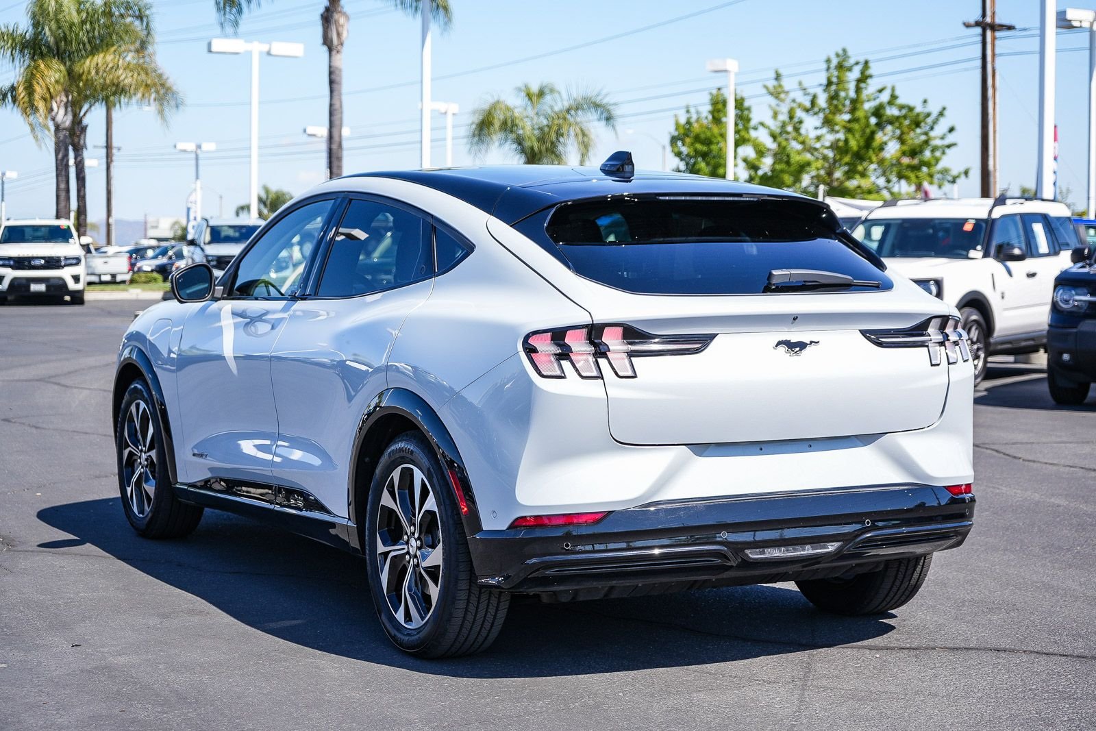 Certified Used 2023 White Metallic Ford Premium image 8