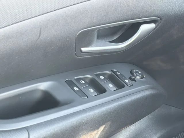 Used 2024 Gray Hyundai SEL image 17