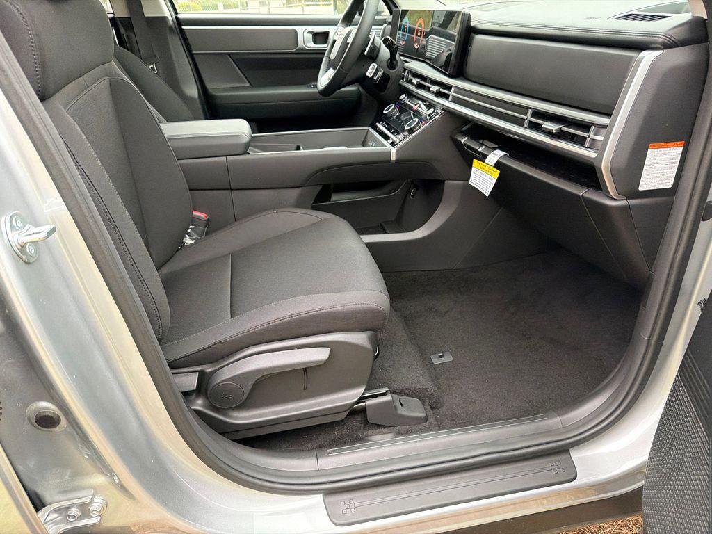 New 2026 Silver Hyundai SE image 13