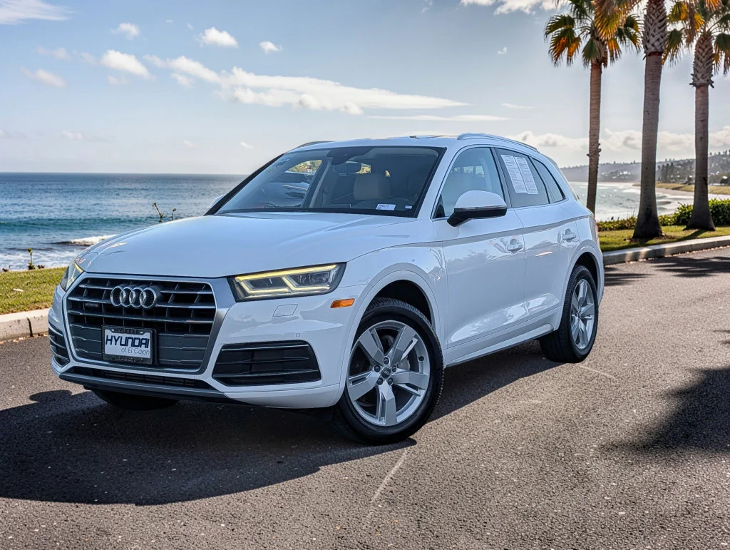 Used 2018 White Audi 2.0T image 2