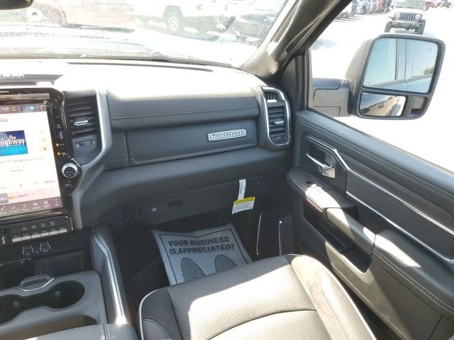 New 2026 Diamond Black Crystal Pearl-Coat Exterior Paint RAM Laramie image 16