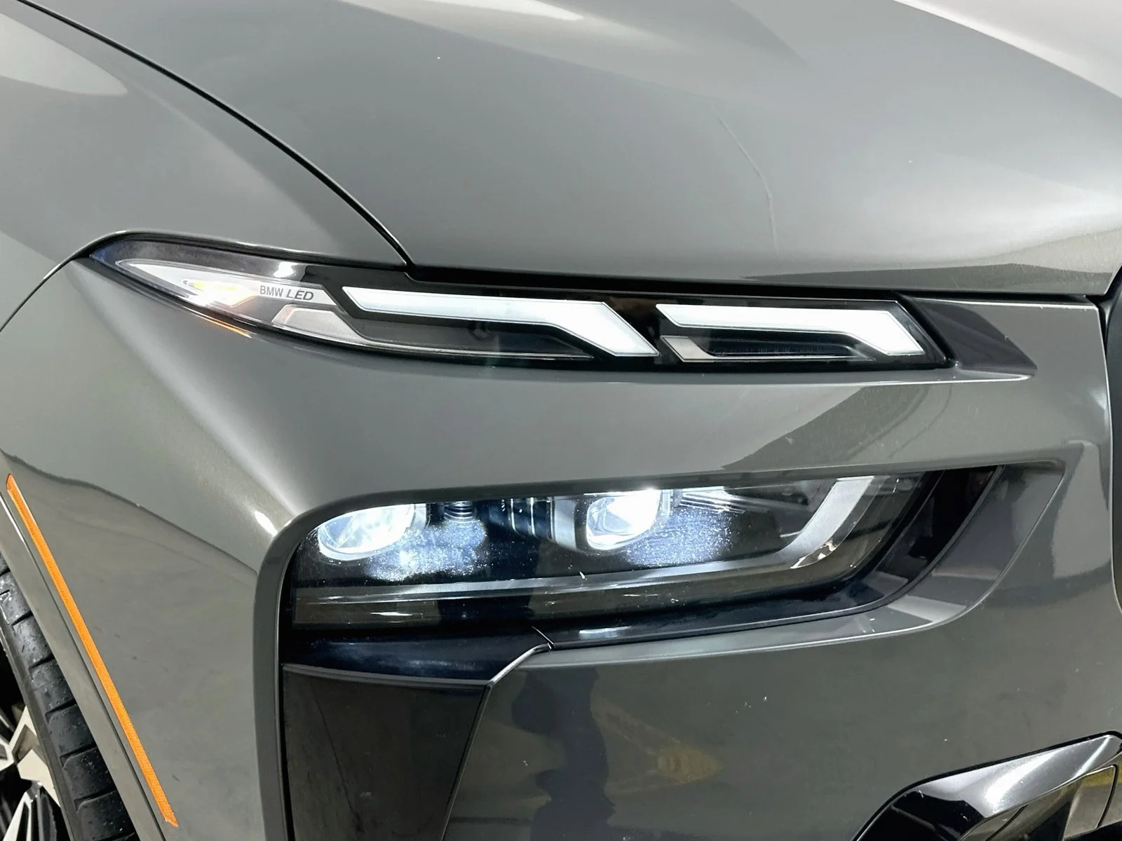 Used 2023 Gray BMW  image 9