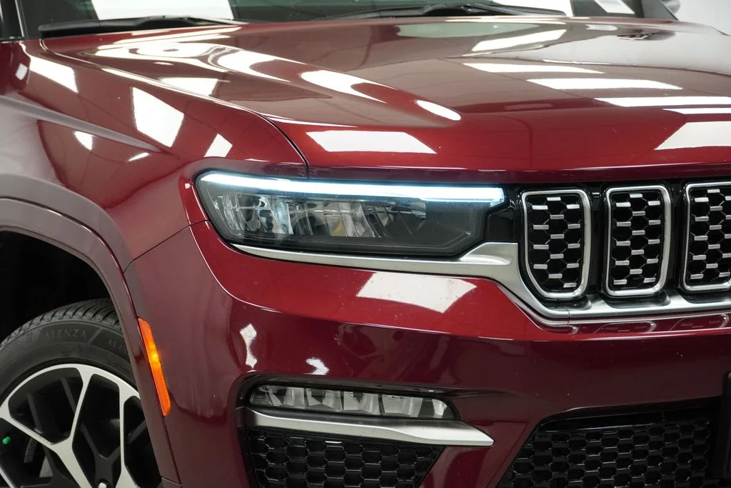 Used 2022 Red Jeep Summit Reserve 4xe image 5