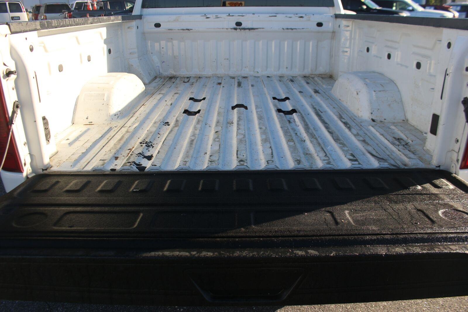 Used 2022 SUMMIT WHITE Chevrolet LT image 13