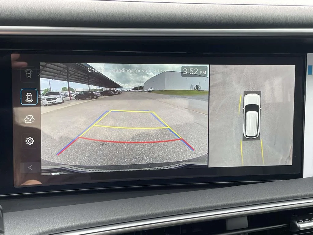 New 2026 Silver Hyundai SEL Premium image 27