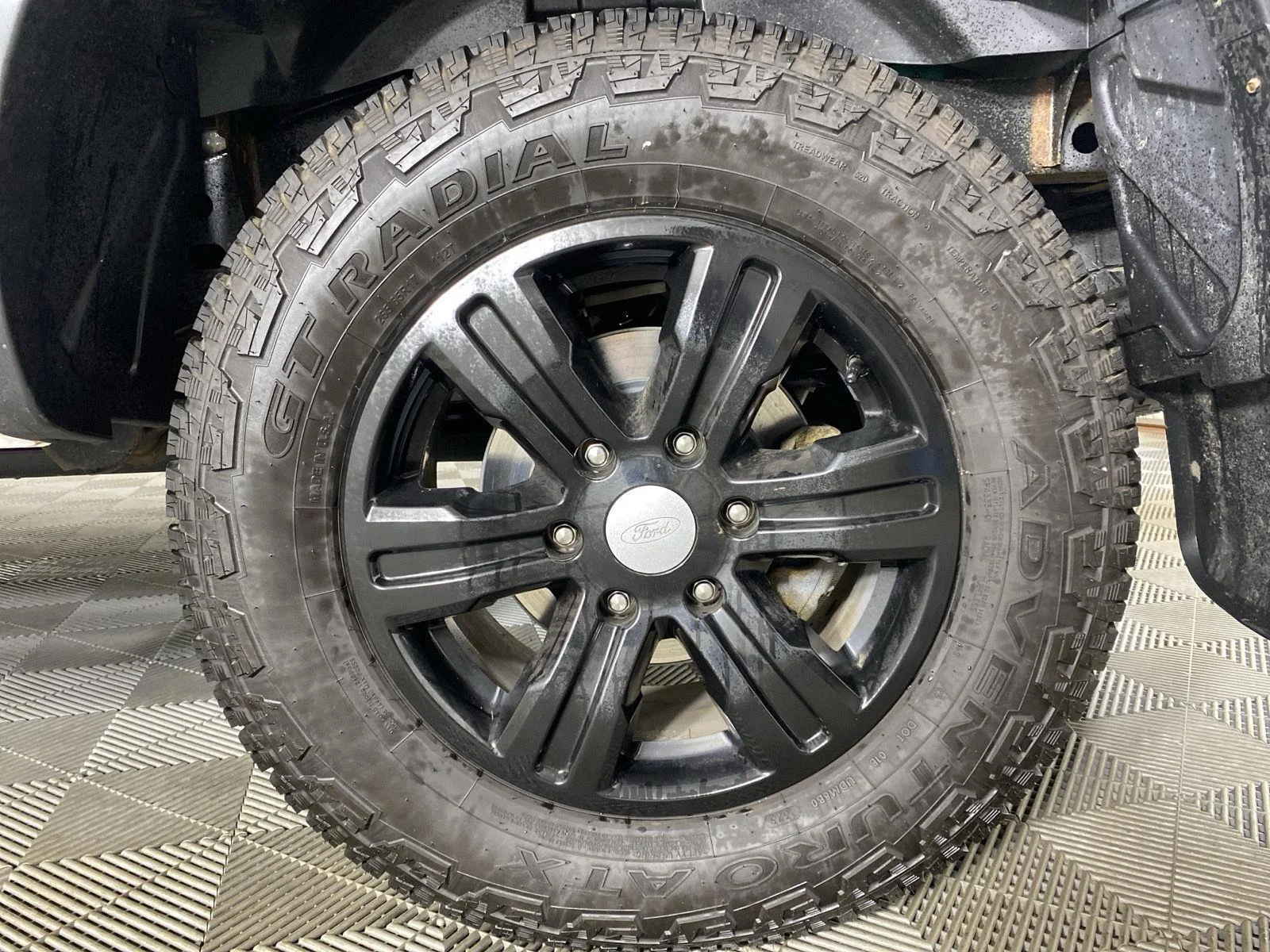 Used 2019 Oxford White Ford XL image 12