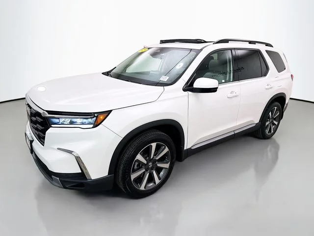 Pre-Owned 2025 Honda Pilot Touring 4D Sport Utility in Central IL