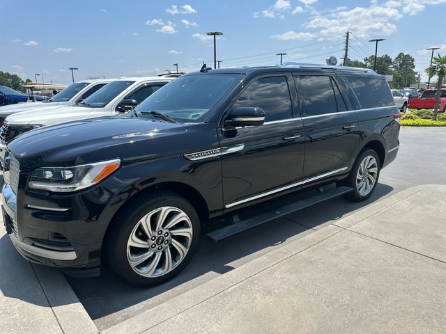 2022 Lincoln Navigator L Reserve