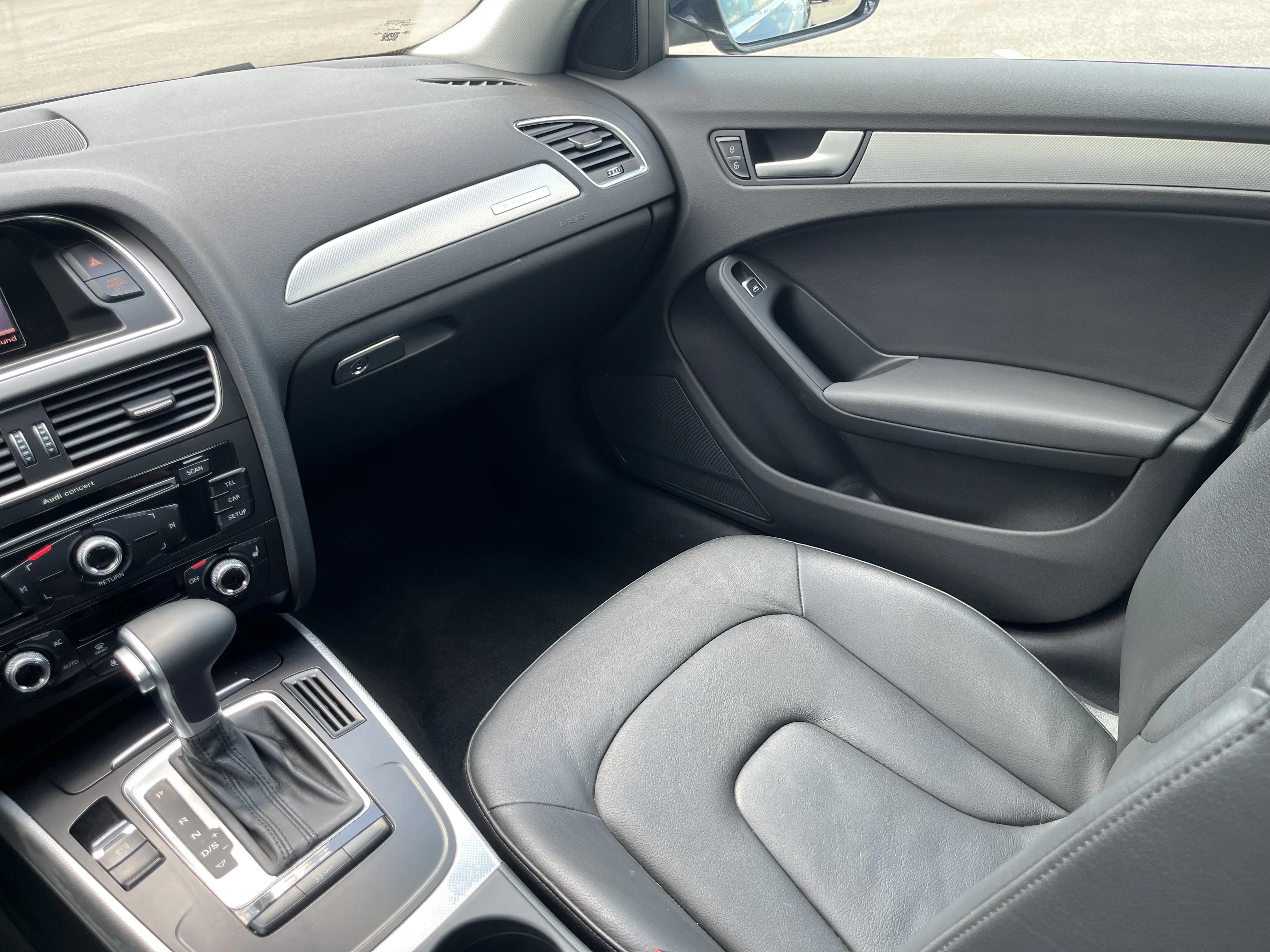 Used 2013 Moonlight Blue Pearl Audi Premium Plus image 11