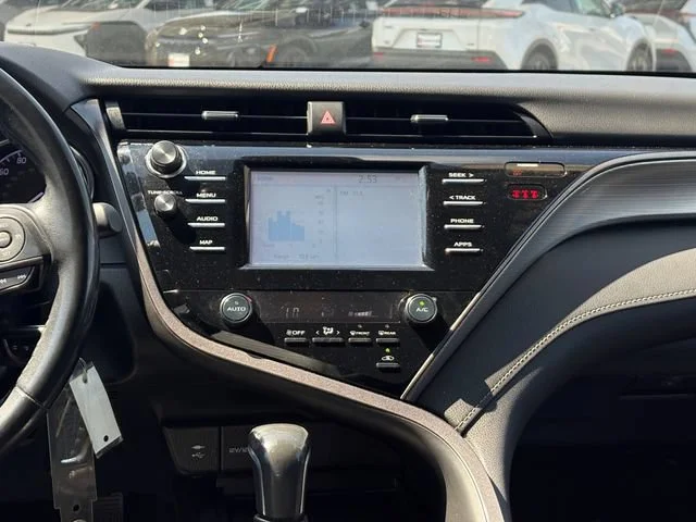 Used 2019 White Toyota SE image 18