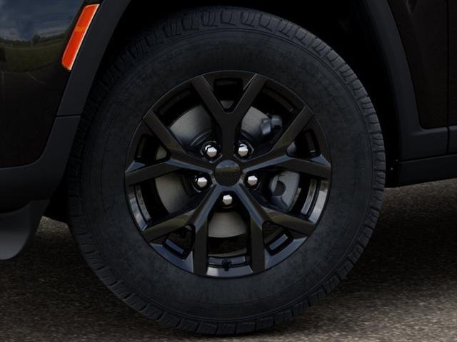 New 2026 Diamond Black Crystal Pearl-Coat Exterior Paint Jeep Altitude image 16