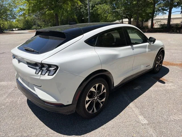 Used 2023 White Ford Premium image 5
