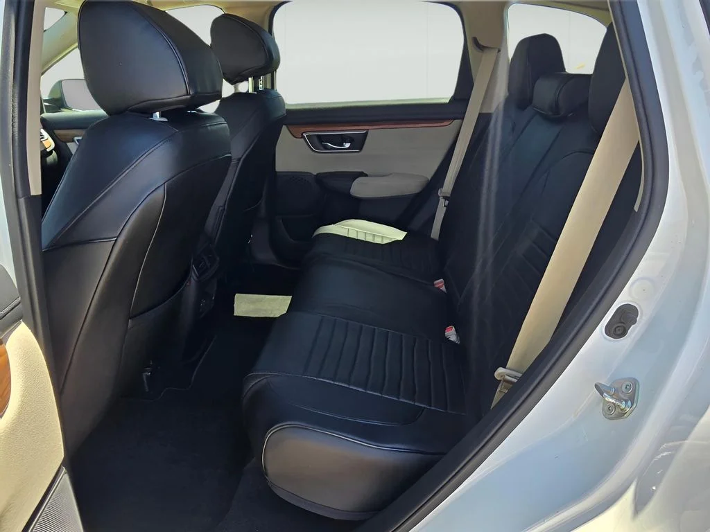 Used 2018 White Diamond Pearl Honda EX image 30