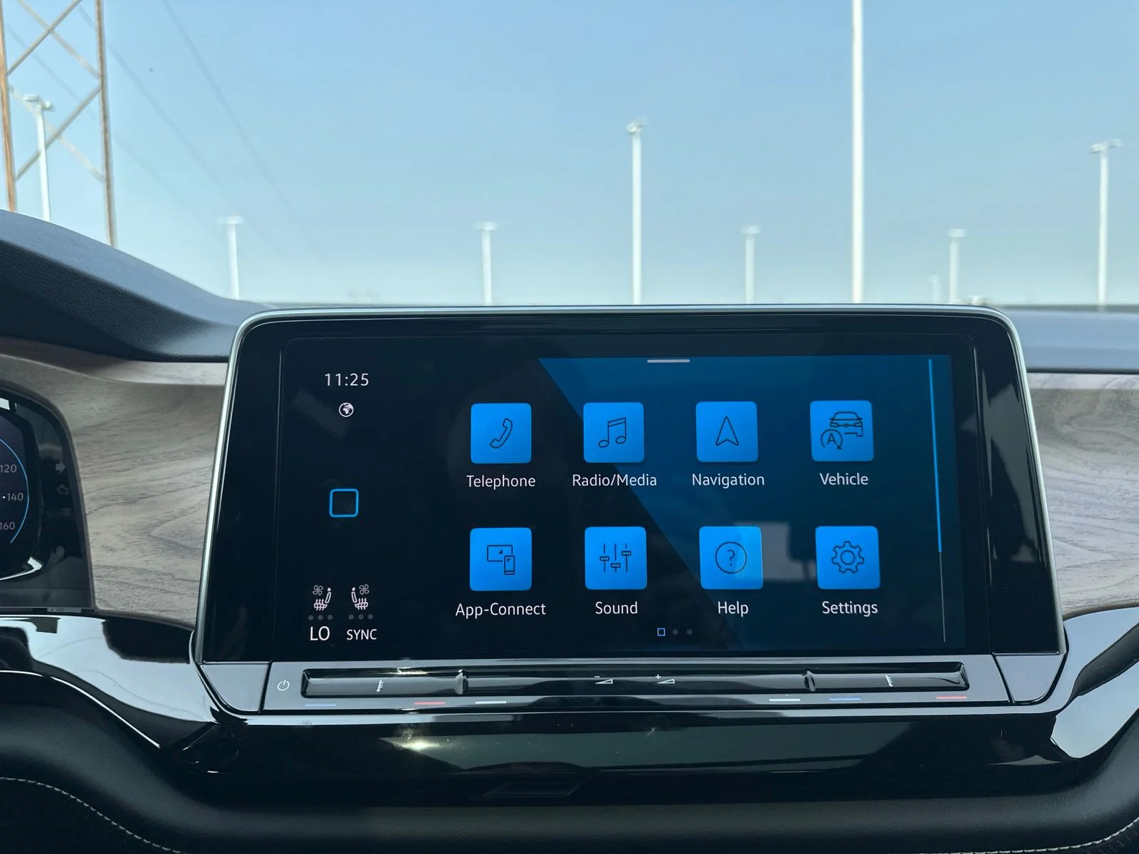 2026 Volkswagen Atlas SE w/Tech - Photo 57