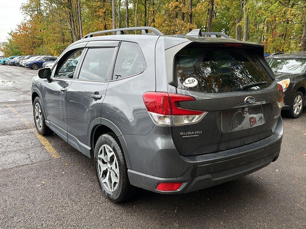 Used 2024 Magnetite Gray Metallic Subaru Premium image 10