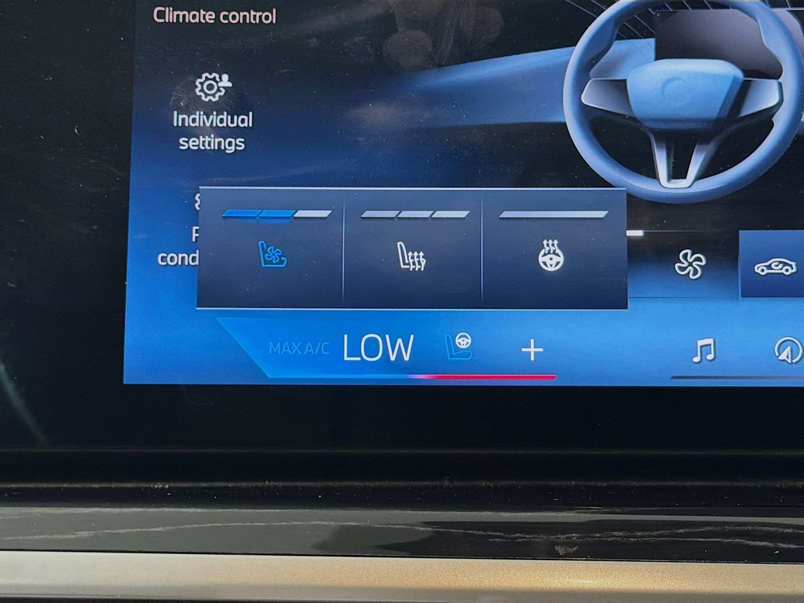 Certified Used 2024 Frozen Pure Grey Metallic BMW xDrive40i image 21