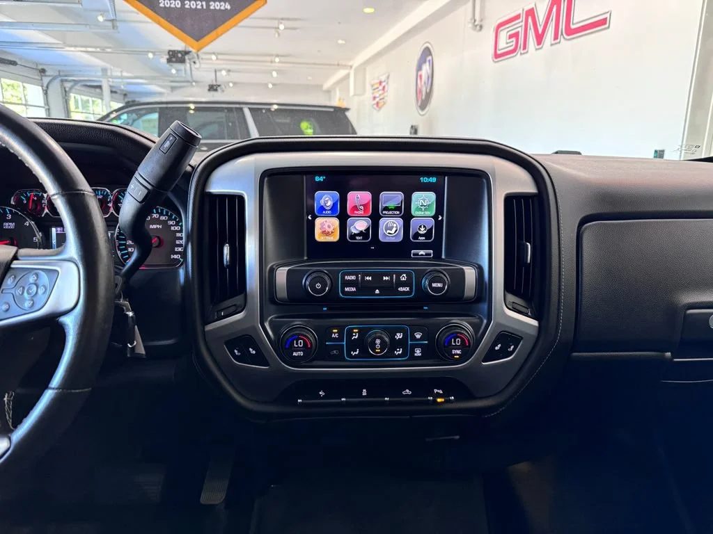 Used 2018 ONYX BLACK GMC SLT image 18
