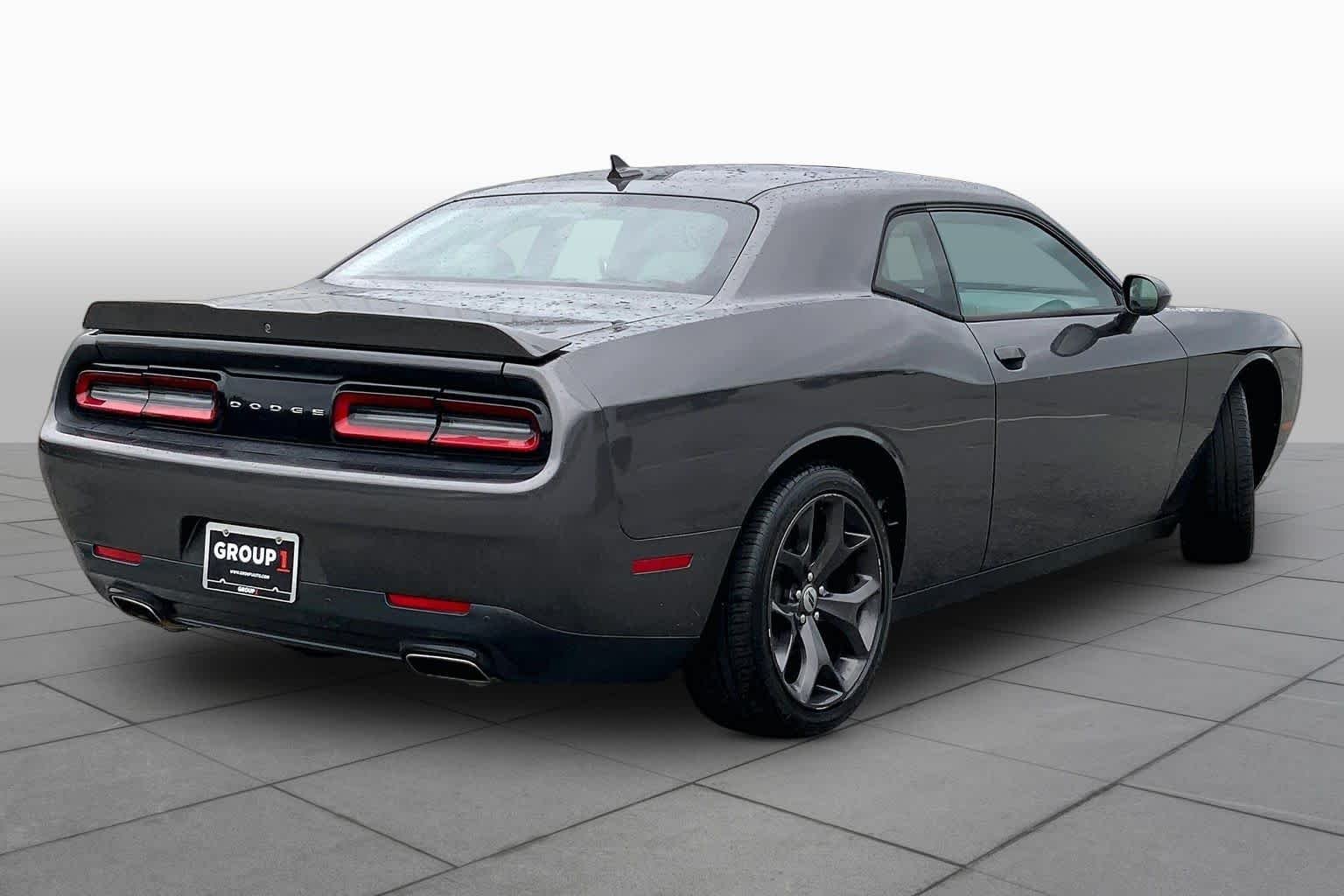 Used 2018 Granite Pearlcoat Dodge SXT Plus image 12