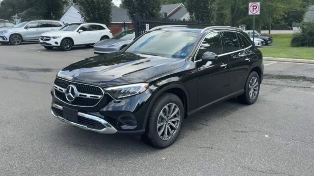 New 2027 Black Mercedes-Benz GLC 300 image 33