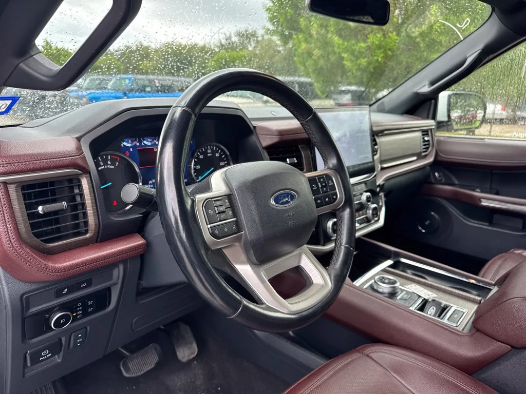 Certified Used 2024 Oxford White Ford Limited image 9