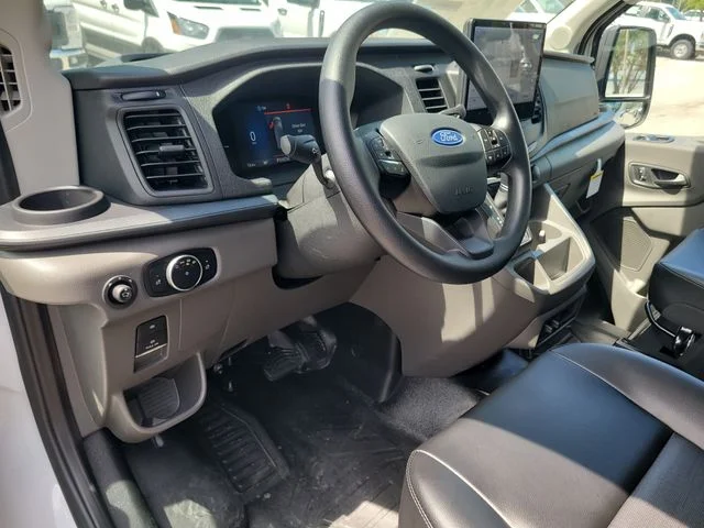 New 2026 Oxford White Ford Base image 19