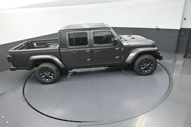 New 2026 Granite Crystal Metallic Clear-Coat Exterior Paint Jeep 85th Anniversary Edition image 18