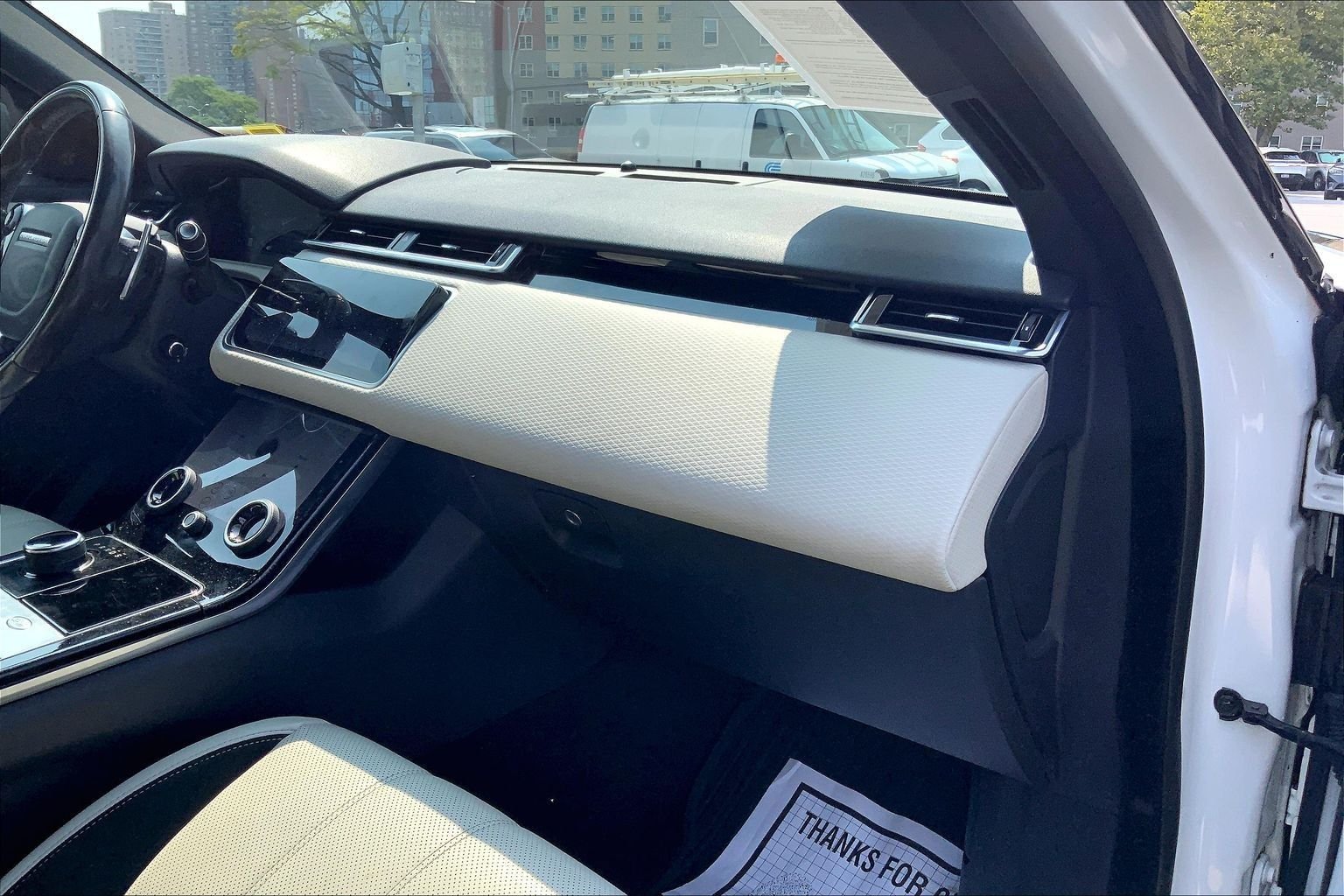 Used 2020 Fuji White Land Rover P250 R-Dynamic S image 18