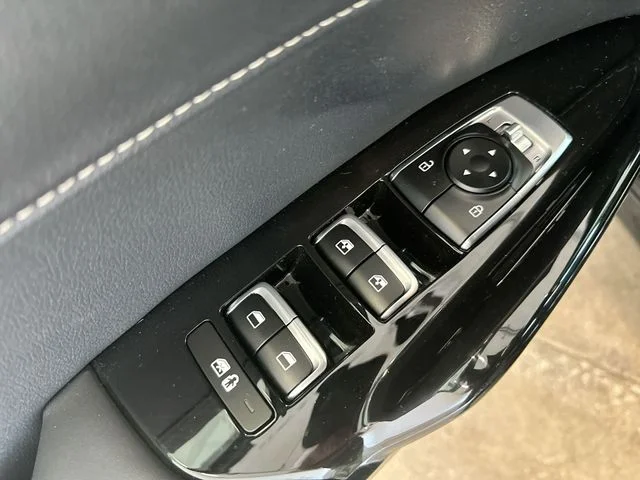 Used 2025 Black Kia GT-Line image 17